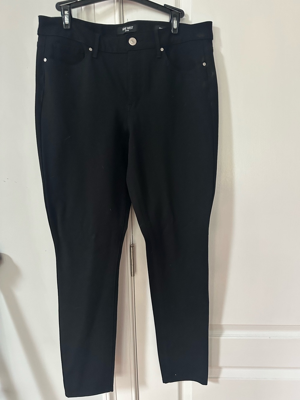 Nine West Solid Black Skinny Ponte Pants